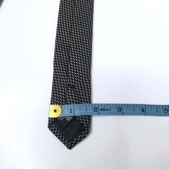 Excellent Giorgio Armani Tie 100% Silk, Made In Italy, Black and White Pattern - Picture 13 of 13